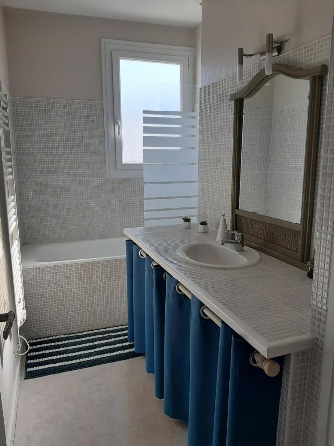 Appt Cosy 65 M2 Coeur De Ville A 150 M De La Plage Royan Dış mekan fotoğraf