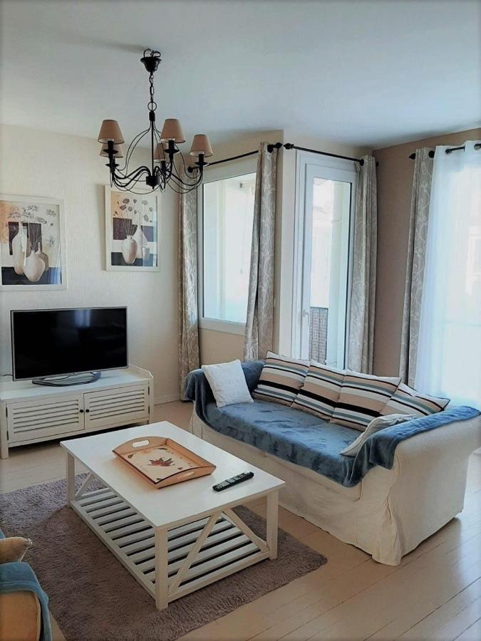 Appt Cosy 65 M2 Coeur De Ville A 150 M De La Plage Royan Dış mekan fotoğraf